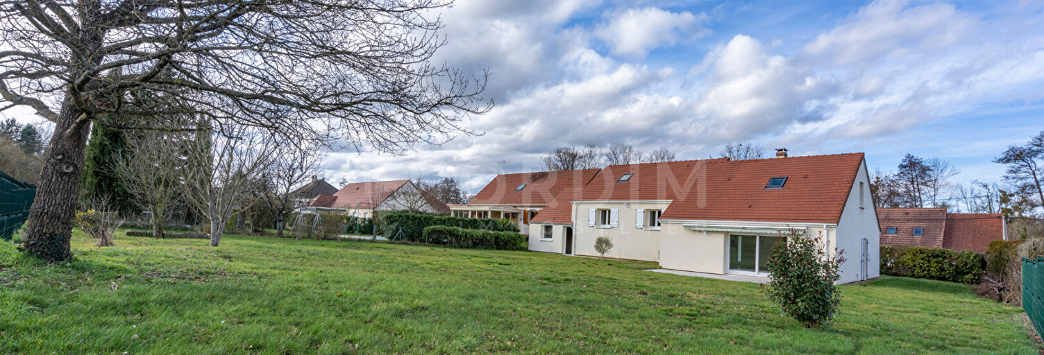 Maison 8 Pièces 188 m² à vendre à Charbuy (89113)