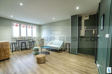 Appartement 3 pièces 770 €