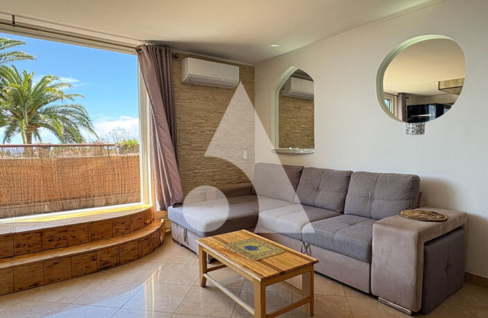 LOCATION MEUBLEE 4 PIECES TERRASSE DERNIER ETAGE — photo 3