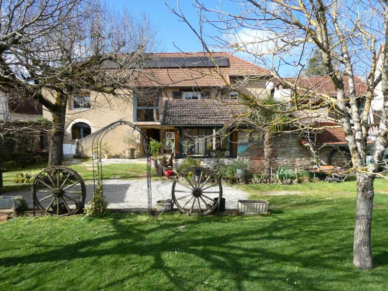 Quel joli lieu de vie, ou de villégiature ! A vendre Secteur FIGEAC 46100 maison, piscine et dépendances. — photo 1