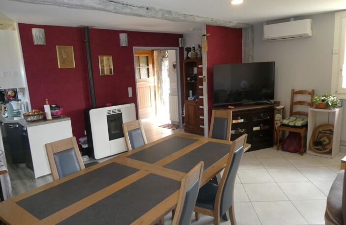 Quel joli lieu de vie, ou de villégiature ! A vendre Secteur FIGEAC 46100 maison, piscine et dépendances. — photo 5