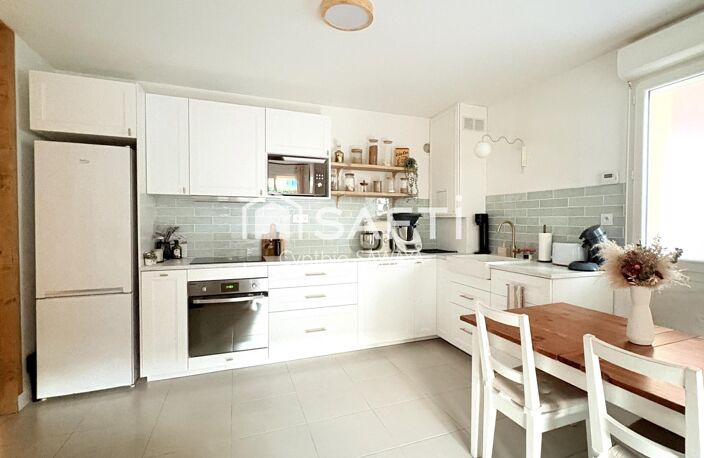 Appartement en RDJ rénové avec goût avec belle terrasse — photo 3