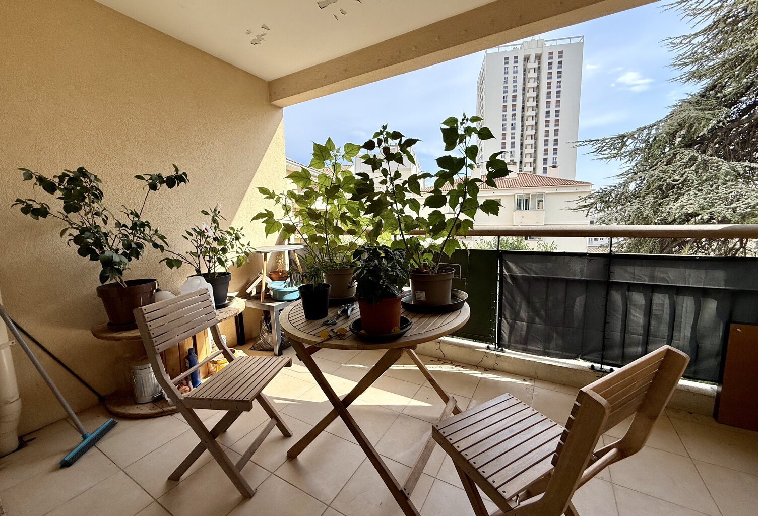 TOULON Claret - Saint Anne, T2 50m2 avec terrasse et garage — photo 1