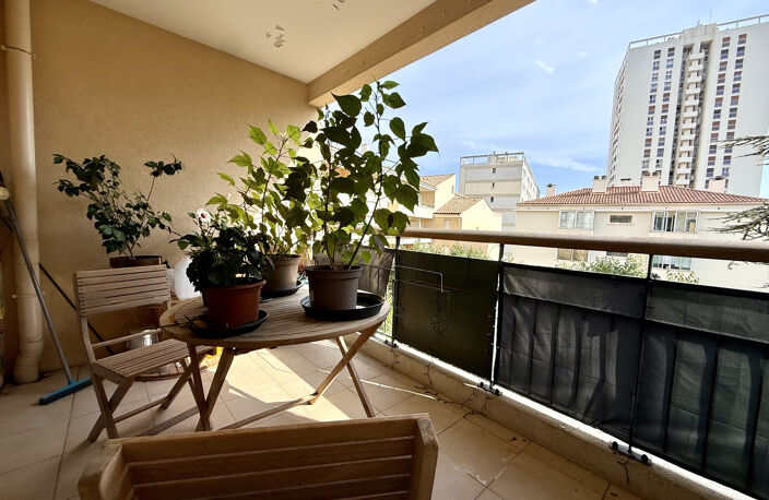 TOULON Claret - Saint Anne, T2 50m2 avec terrasse et garage — photo 3