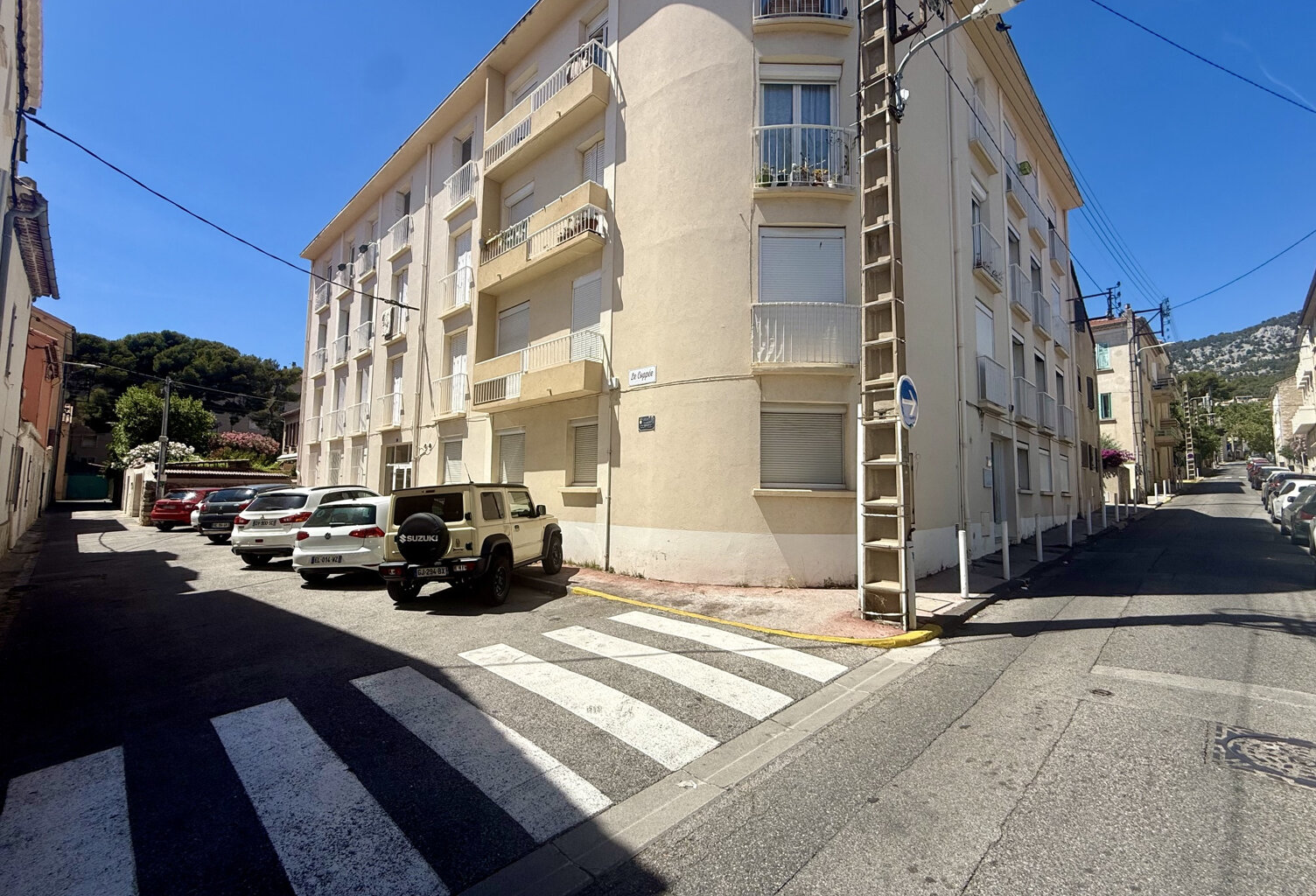 T3 équipé loué secteur Carré Toulon — photo 1