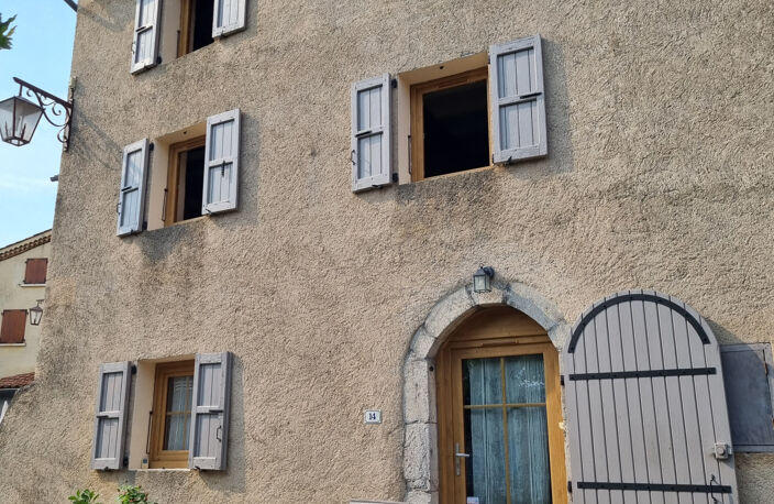 Maison de village avec garage — photo 4