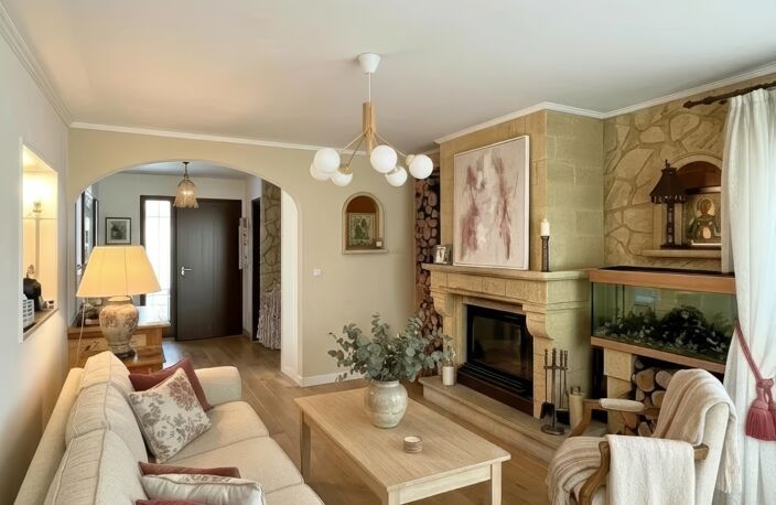 Vente Maison/villa 7 pièces — photo 2