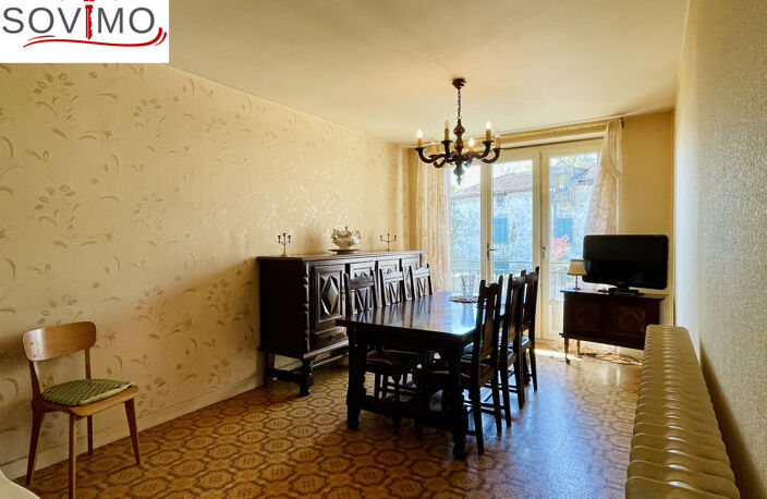 MAISON DE VILLAGE SUR SOUS SOL AVEC GRANGE, COUR ET JARDIN — photo 4