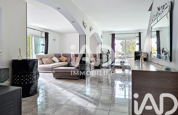 Vente Maison/villa 7 pièces — photo 2