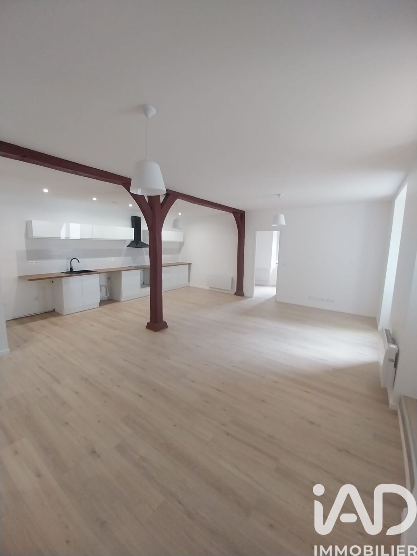 Location Appartement 4 pièces - Photo 2