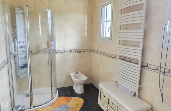 Vente Maison/villa 5 pièces — photo 4