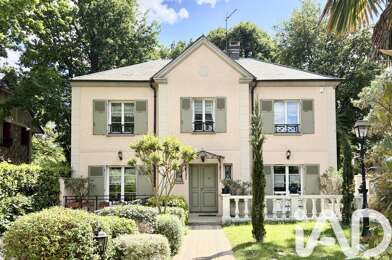 Maison 8 pièces 749000 €