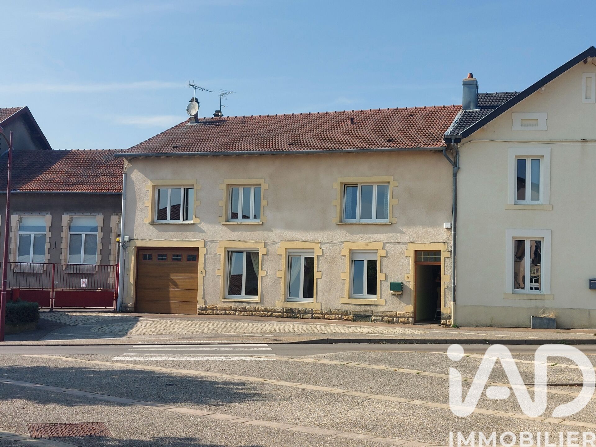 Landres - 205m² - 8p. - 4ch.