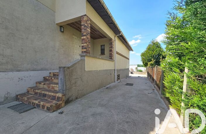Vente Maison/villa 8 pièces — photo 2