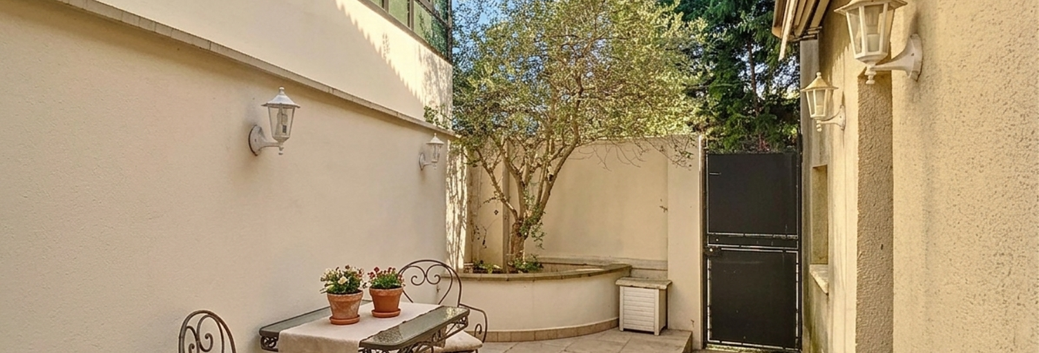 Immeuble  141 m² à vendre à Antony (92160)