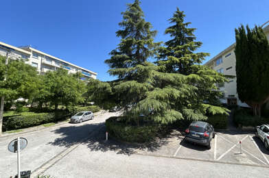 Appartement 3 pièces 180000 €