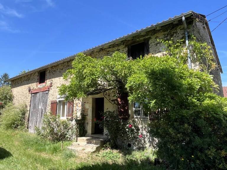 Maison en pierre de 4 pièces principales — photo 1