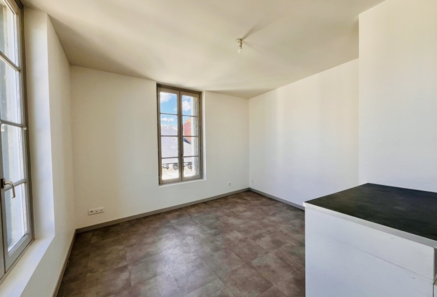 Vente immeuble   Saumur (49400) — photo 1