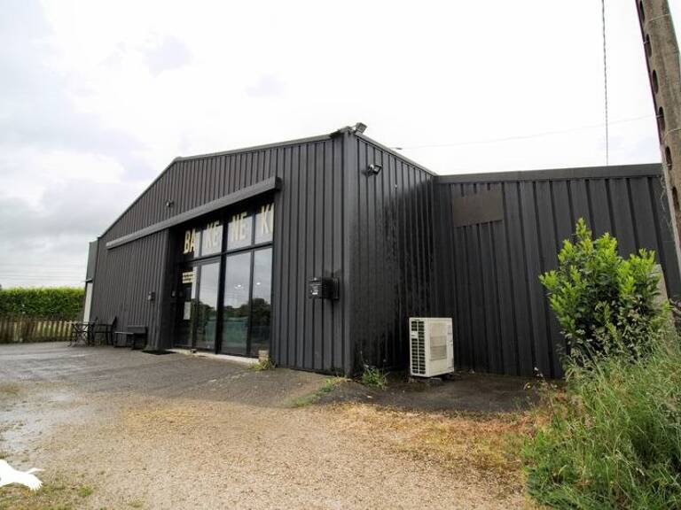 Grange de 5 pièces principales — photo 1