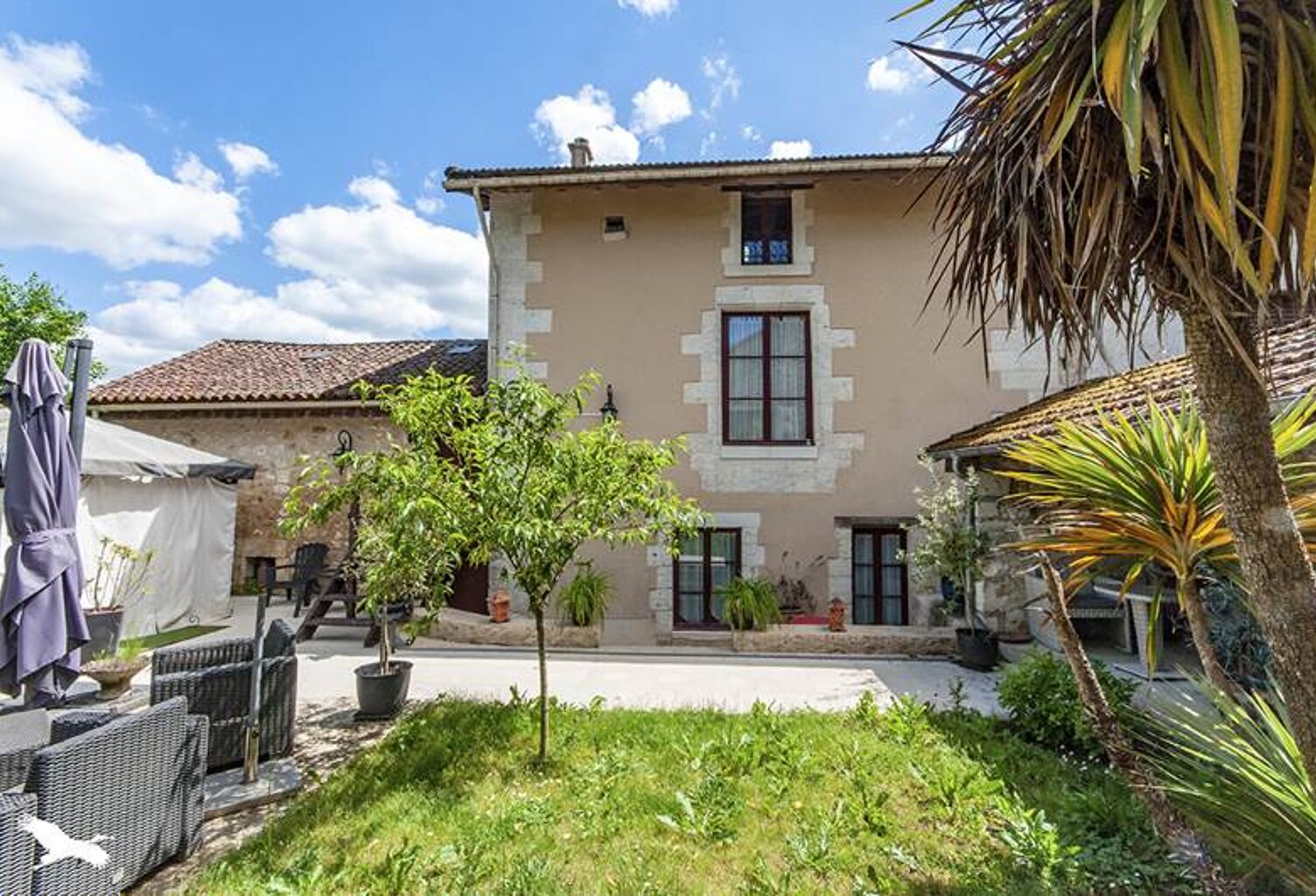 Maison de bourg de 7 pièces principales — photo 1
