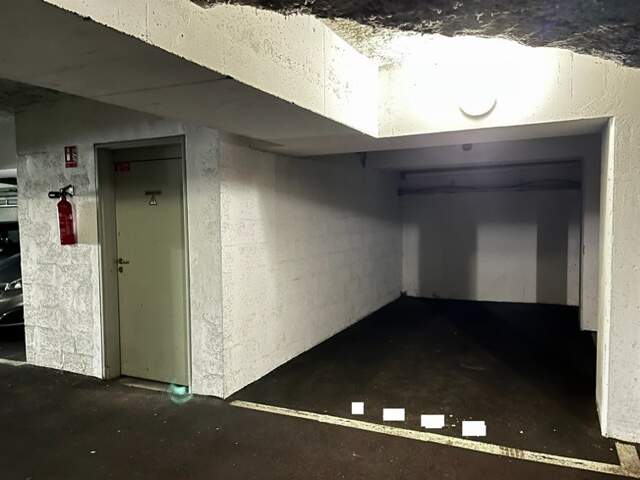 Place dans un garage collectif de 0 pièces principales — photo du bien