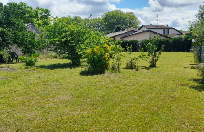Beau terrain constructible en centre ville — photo 2