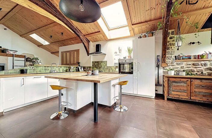 Maison avec gîte de 140m²  sur un terrain de 1,9 Hectares à — photo 3
