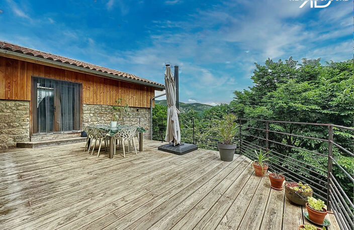 Maison avec gîte de 140m²  sur un terrain de 1,9 Hectares à — photo 5
