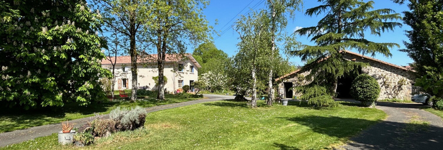 Maison 10 Pièces 247 m² à vendre à Les Châteliers (79340)
