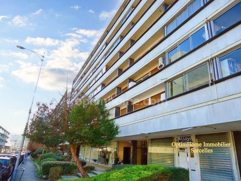 Sarcelles - Henri Poincaré - Appartement de 4 pièces / 3 chambres - 93 m2 - Balcon / Terrasse - 190 000 € FAI — photo 1