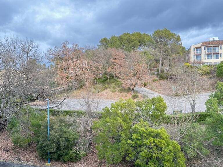 A vendre, Gréoux les Bains, appartement 1 pièce dernier étage — photo 1