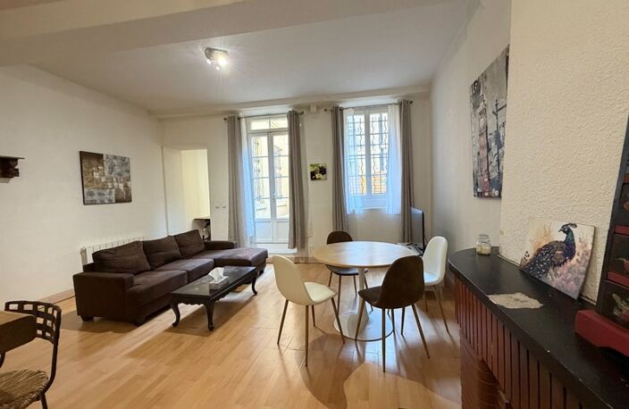 APPARTEMENT T3 (DPE B/A) AVEC TERRASSE - BORDEAUX QUARTIER ST PIERRE/CAMILLE JULLIAN - IMMEUBLE EN PIERRE RÉNOVÉ — photo 2