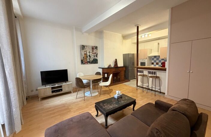 APPARTEMENT T3 (DPE B/A) AVEC TERRASSE - BORDEAUX QUARTIER ST PIERRE/CAMILLE JULLIAN - IMMEUBLE EN PIERRE RÉNOVÉ — photo 4
