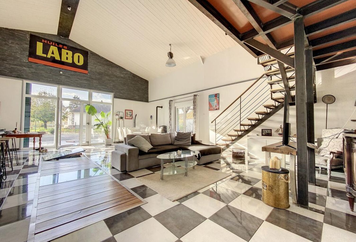 Loft à VENDAT — photo 1