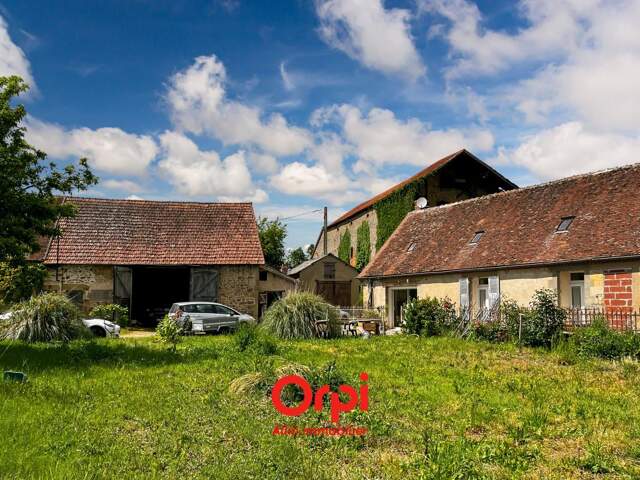 Deux Chaises - Maison 83,78 m2 - Grenier - Grange- Garage - Jardin — photo du bien