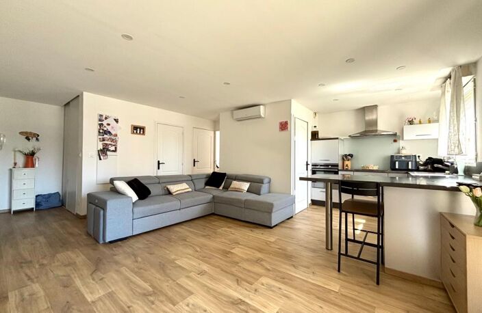 Appartement T2 bis - résidence sécurisée - Place privative - Clim - Quartier paisible de Miramas — photo 2