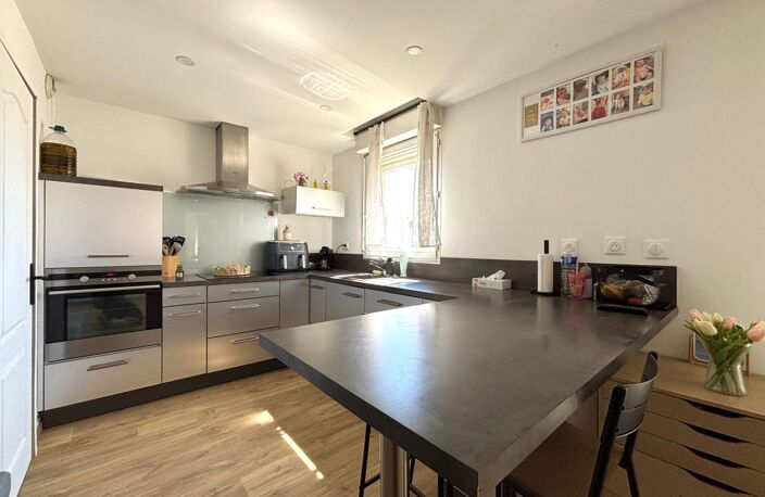 Appartement T2 bis - résidence sécurisée - Place privative - Clim - Quartier paisible de Miramas — photo 3