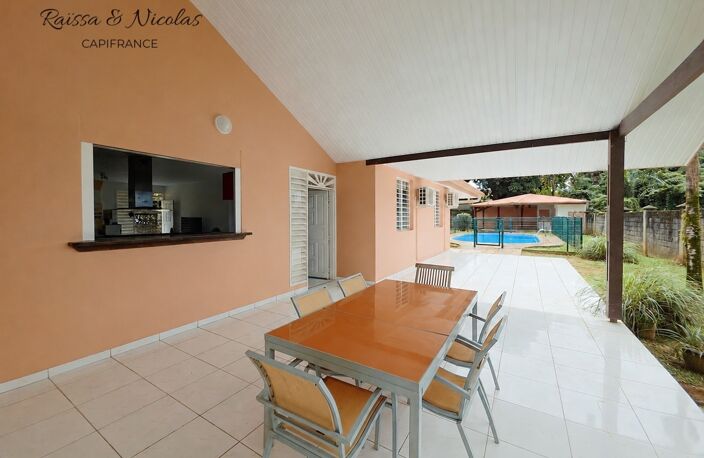 COUP DE CŒUR – Maison avec piscine et carbet à Macouria — photo 3