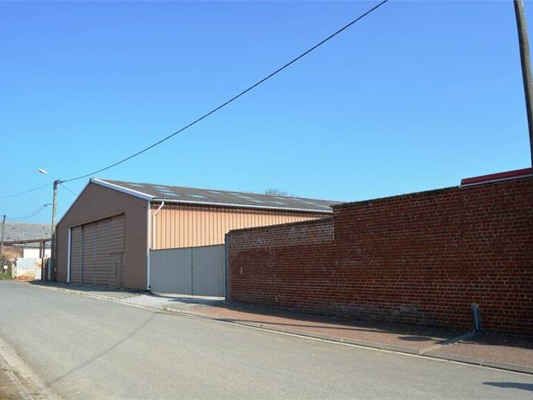 Dpt Nord (59), à louer CANTAING SUR ESCAUT Bâtiment 600 m² - Plain pied - Parking 1100 m² clos — photo 1