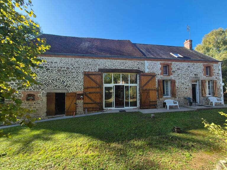 Maison à vendre 10 pièces proche de AIGURANDE (36) 2 maisons habitables 1 maison de gardien 1 grande grange Propriété de caractère 220 m² habitables À 4 km d’Aigurande ! — photo 1