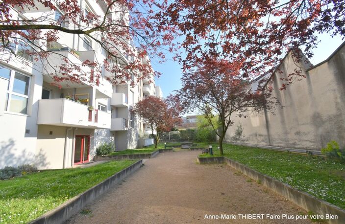 Appartement à vendre 4 pièces VILLEURBANNE (69) — photo 3