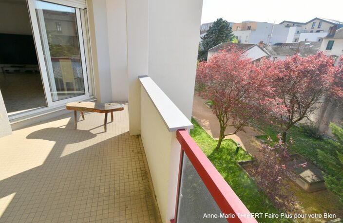 Appartement à vendre 4 pièces VILLEURBANNE (69) — photo 4