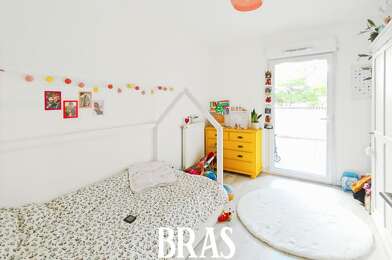 Appartement 3 pièces 222600 €