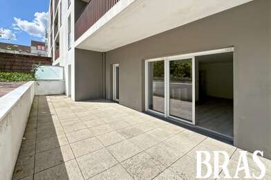 Appartement 3 pièces 222600 €
