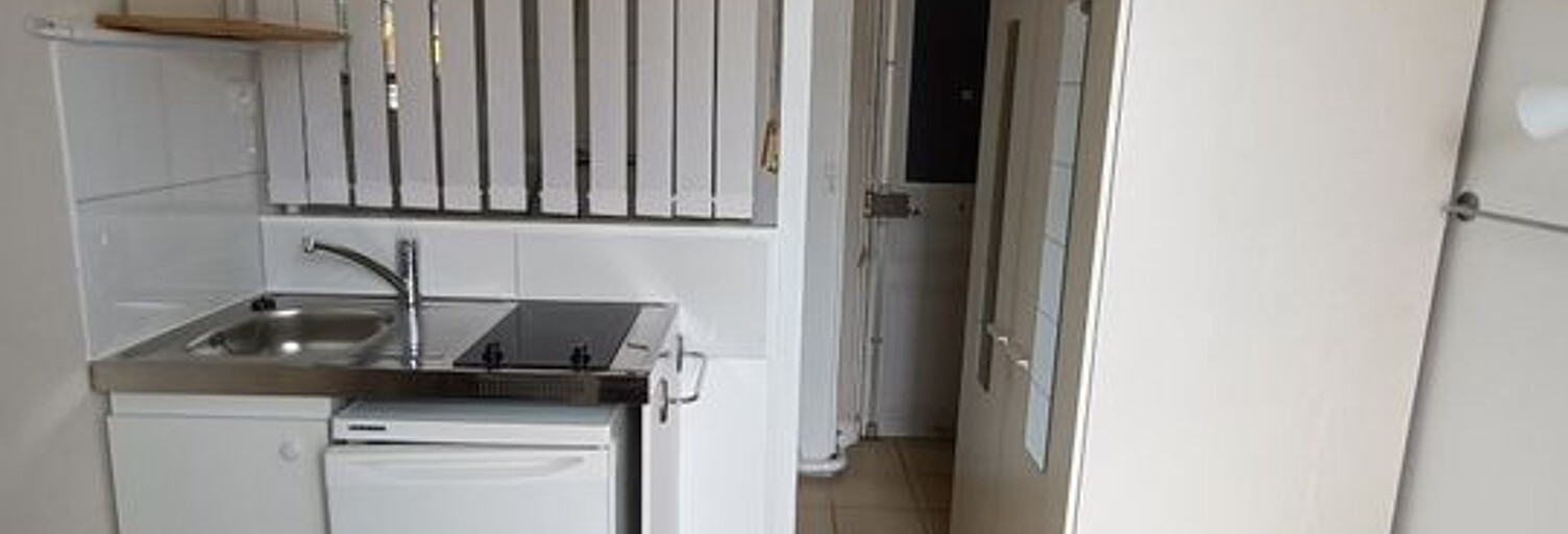 Appartement 1 Pièce 11 m² à louer à Paris 15 (75015)