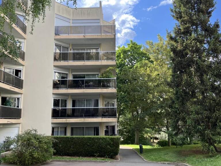 F3 DE 70 M² AVEC BALCON 14 M² — photo 1