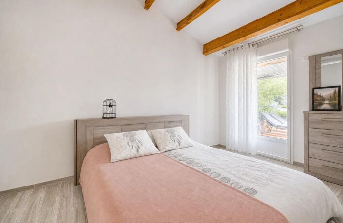 Maison rénovée 5 pièces à Saint-Laurent-de-la-Prée — photo 3