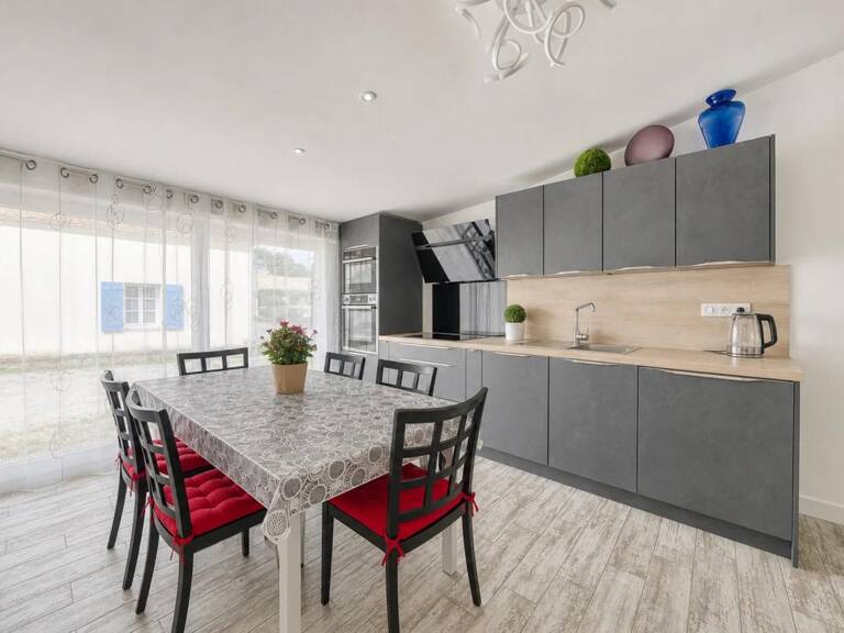 Maison rénovée 5 pièces à Saint-Laurent-de-la-Prée — photo 1