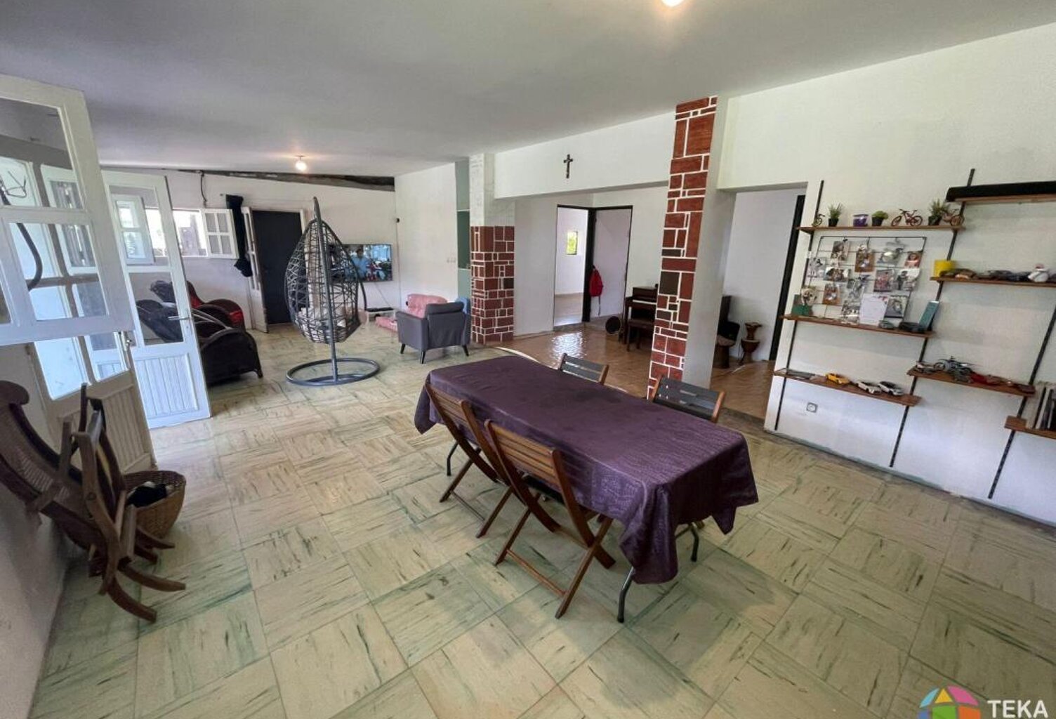FABIEN TEKA IMMO vous propose une maison à la vente  dans  les bas du Brulé, un peu plus haut que l'air de Pique Nique de Bellepierre  à St Denis de la Réunion — photo 1