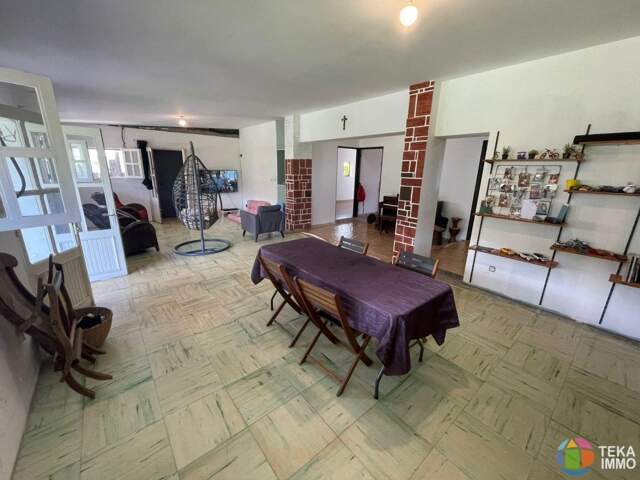 FABIEN TEKA IMMO vous propose une maison à la vente  dans  les bas du Brulé, un peu plus haut que l'air de Pique Nique de Bellepierre  à St Denis de la Réunion — photo du bien